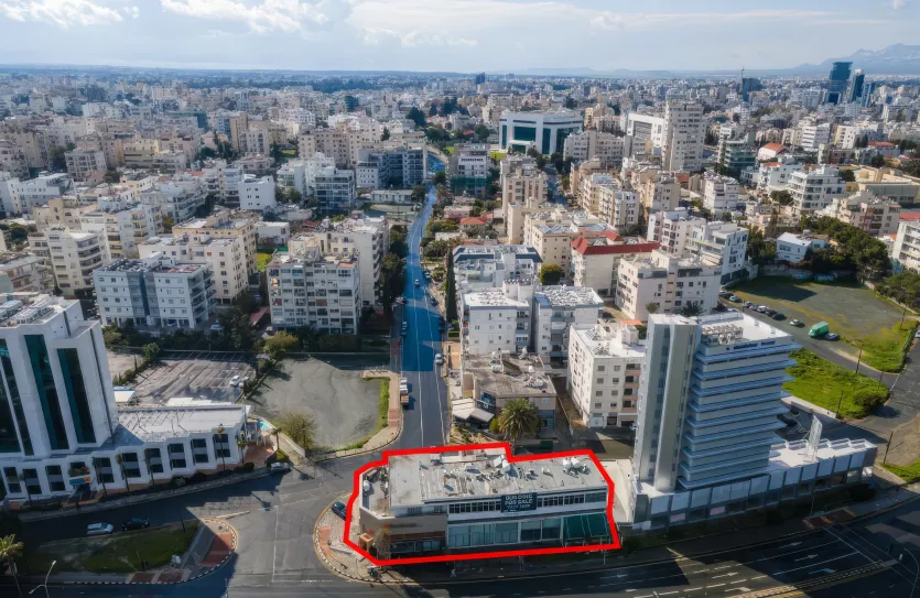 Building for sale - 18406