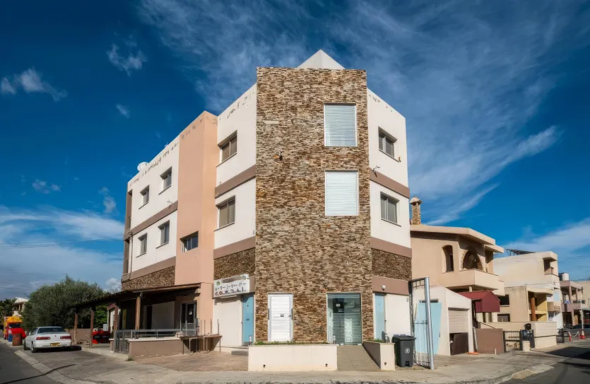 Building for sale - 18397