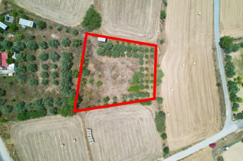 Residential plot in Pera, Nicosia