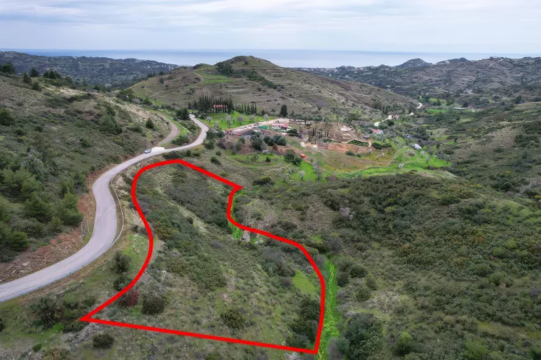 Земельный участок в Пано Пиргосе, Никосия