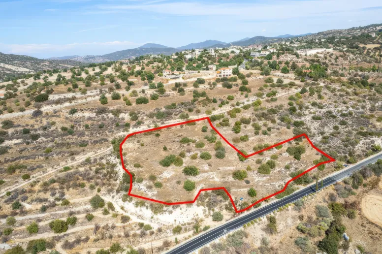 Residential plot in Peristerona, Paphos