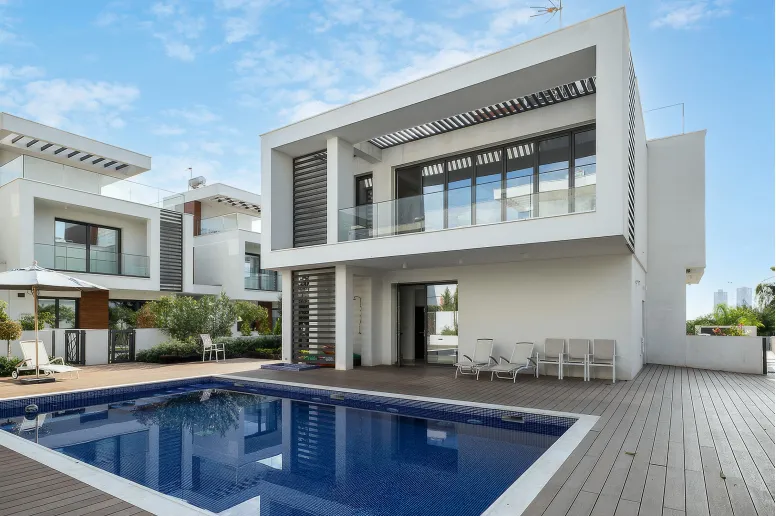 3 bedroom villa in Mesa Geitonia, Limassol