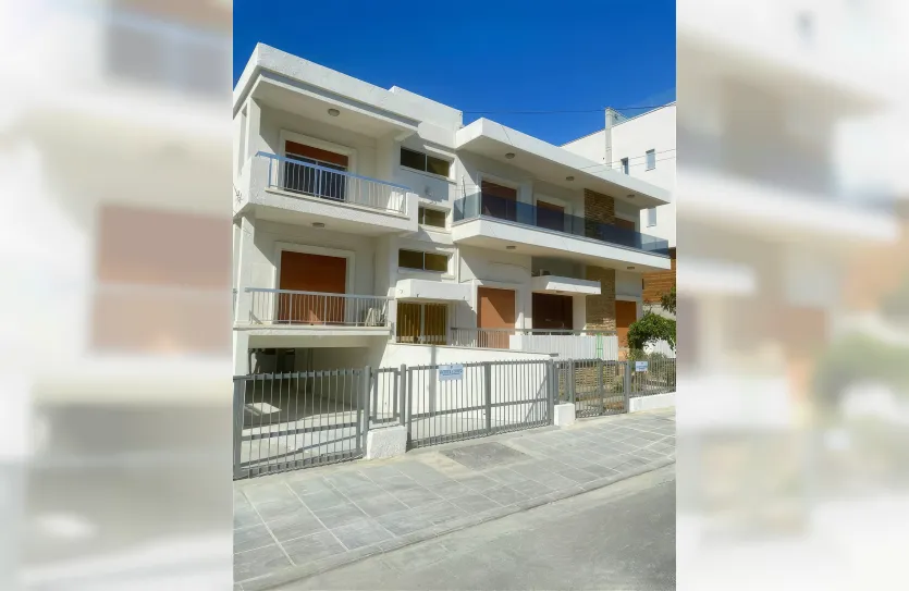 Apartment building for sale - 13314