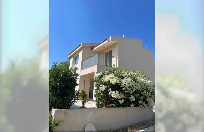 3 bedroom villa for sale - 14051