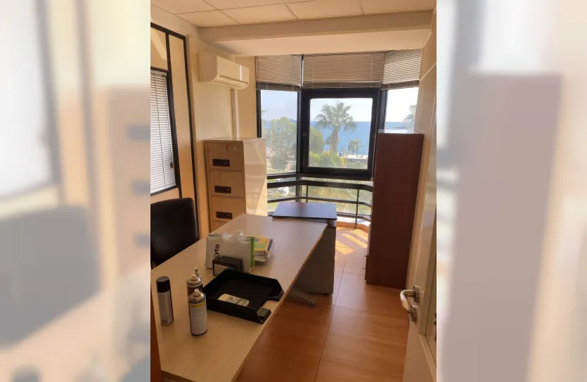 Office for rent - 15107