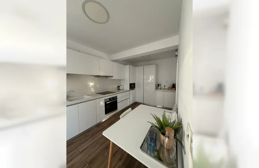 4 bedroom apartment for sale - 16589